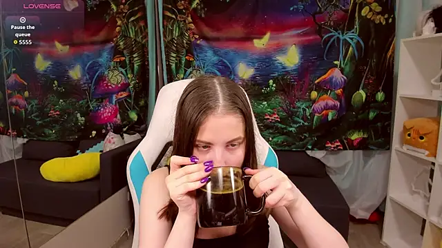 KiraDuvall online show from 14, 6, 2026