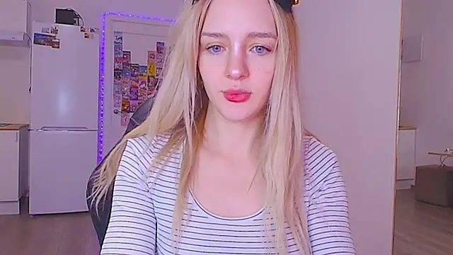 sailormoon666  online show from 4, 2, 2026