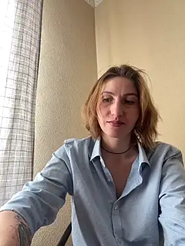 Snapshot of _Crystal_2 chatting on 4, 2, 2026 Crystal 2 online show from 4, 2, 2026