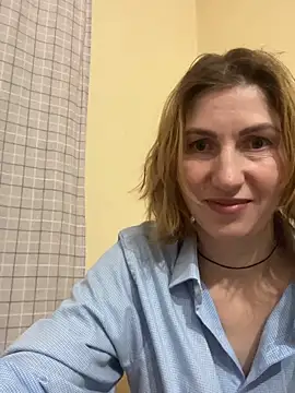 Snapshot of _Crystal_2 chatting on 4, 2, 2026 Crystal 2 online show from 4, 2, 2026