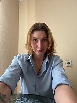 Snapshot of _Crystal_2 chatting on 19, 2, 2026 Crystal 2 online show from 19, 2, 2026