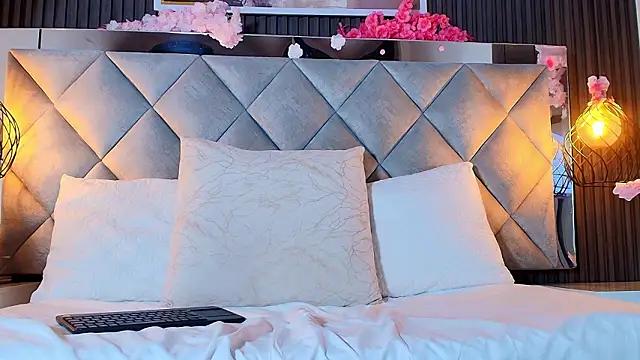 Real virgin Pussy online show from 17, 3, 2026