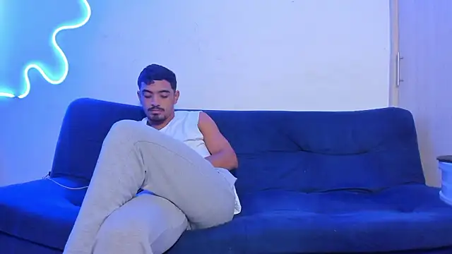 Snapshot of valeria_huston chatting on 2, 2, 2026 valeria huston online show from 2, 2, 2026