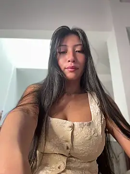 Snapshot of Mavi_roouse chatting on 3, 5, 2026 Mavi roouse online show from 3, 5, 2026