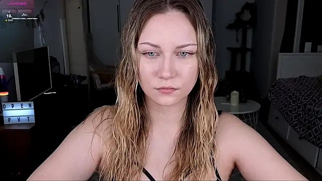 Snapshot of missyourtouch chatting on 14, 6, 2026 missyourtouch online show from 14, 6, 2026