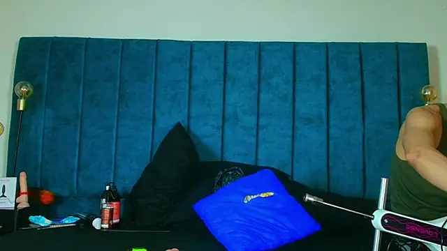 Ethan Briggs  online show from 2, 4, 2026