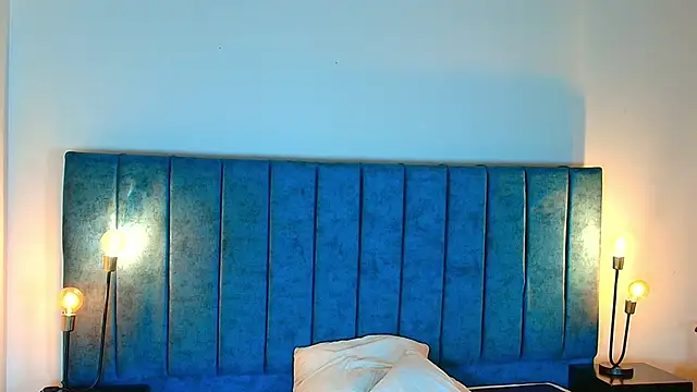 Ethan Briggs  online show from 16, 4, 2026