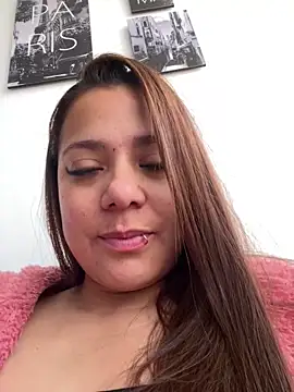 Snapshot of Pretty__Milf chatting on 1, 4, 2026 Pretty Milf online show from 1, 4, 2026