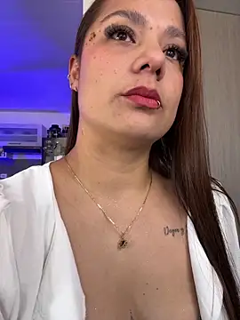 Snapshot of Pretty__Milf chatting on 7, 4, 2026 Pretty Milf online show from 7, 4, 2026