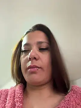 Snapshot of Pretty__Milf chatting on 11, 4, 2026 Pretty Milf online show from 11, 4, 2026