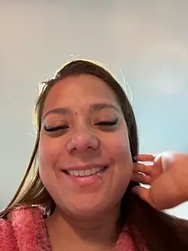 Snapshot of Pretty__Milf chatting on 12, 4, 2026 Pretty Milf online show from 12, 4, 2026