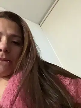 Snapshot of Pretty__Milf chatting on 15, 4, 2026 Pretty Milf online show from 15, 4, 2026