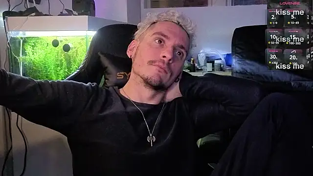 Rayzel White online show from 4, 2, 2026