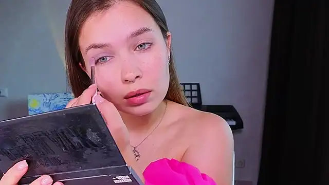 Snapshot of Catherine_Karis chatting on 26, 6, 2026 Catherine Karis online show from 26, 6, 2026