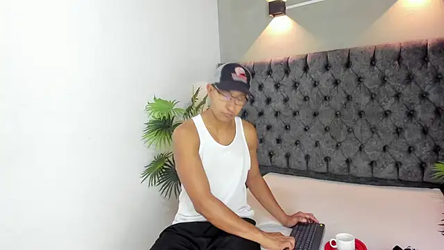 LARRY VITO online show from 19, 1, 2026