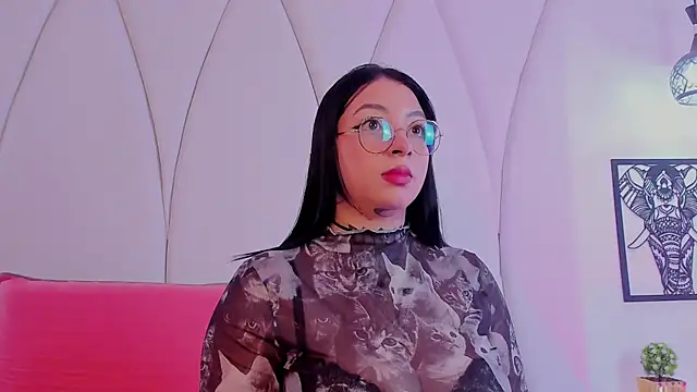 Mila laurent1 online show from 17, 4, 2026