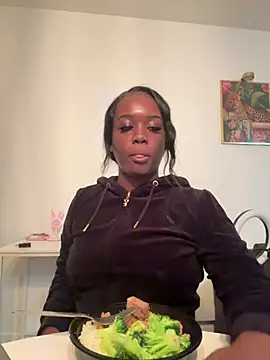 icelyne 2001 online show from 28, 2, 2026