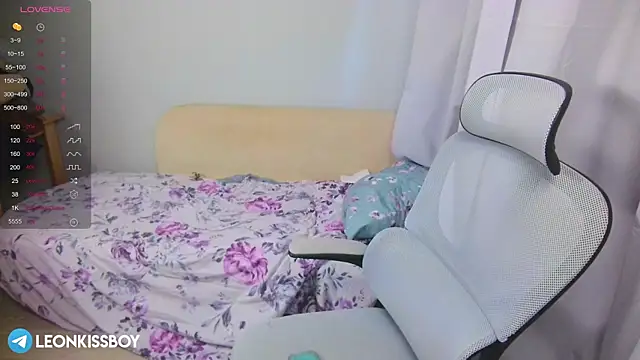 LeonBoykisser online show from 1, 4, 2026