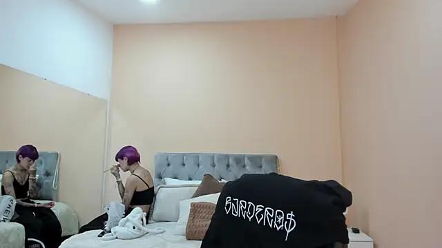 Bela Craxkerr online show from 12, 2, 2026