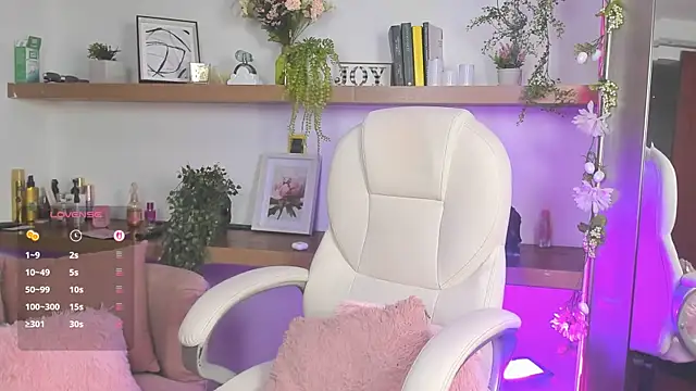 Snapshot of _Lorraine_v chatting on 23, 4, 2026 Lorraine v online show from 23, 4, 2026
