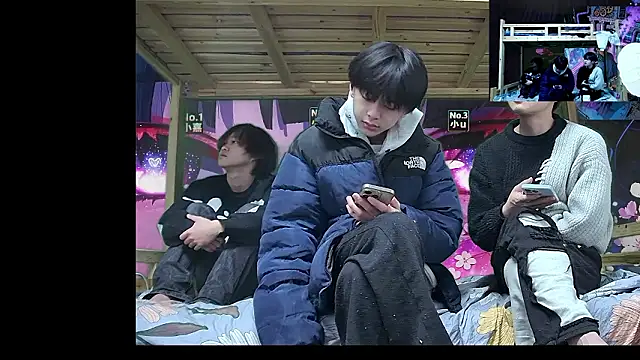 Snapshot of xiaohuangren01 chatting on 2, 2, 2026 xiaohuangren01 online show from 2, 2, 2026