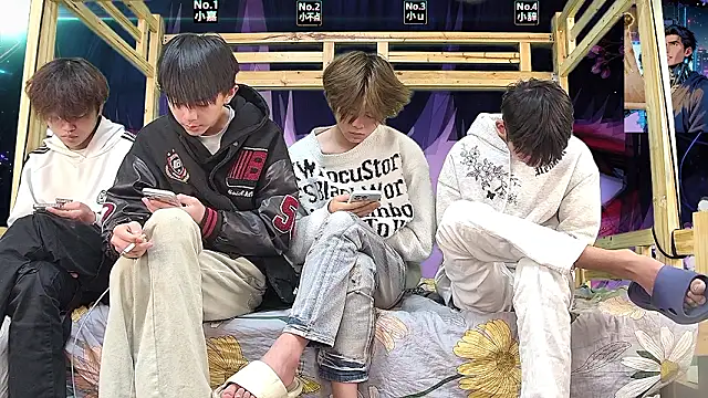 xiaohuangren01 online show from 16, 3, 2026