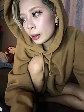 BADBITCHISAKI online show from 10, 3, 2026