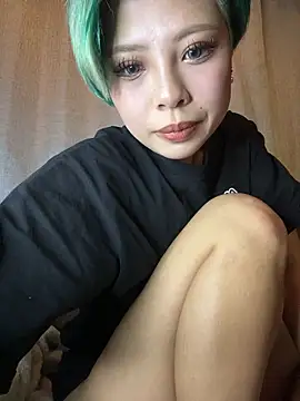 BADBITCHISAKI online show from 3, 4, 2026