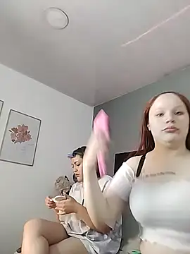 Snapshot of Crystaa12 chatting on 12, 2, 2026 Crystaa12 online show from 12, 2, 2026