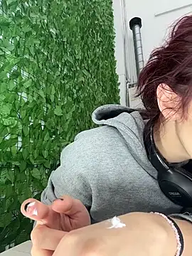 elodie rouge online show from 25, 3, 2026