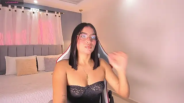 valentina Noa online show from 2, 6, 2026