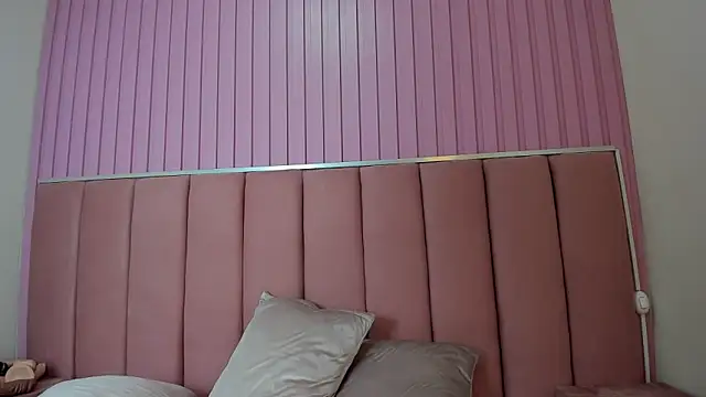 Snapshot of Zoehoney_hl chatting on 3, 3, 2026 Zoehoney hl online show from 3, 3, 2026