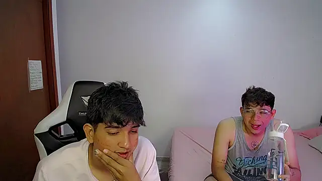 Snapshot of Maxwell_boys chatting on 27, 2, 2026 Maxwell boys online show from 27, 2, 2026