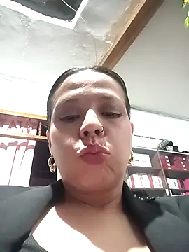 Snapshot of RossyAlvarez chatting on 18, 4, 2026 RossyAlvarez online show from 18, 4, 2026