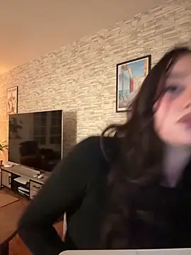 claraaaa06 online show from 13, 2, 2026
