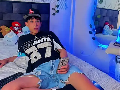 Adam hottie online show from 10, 4, 2026