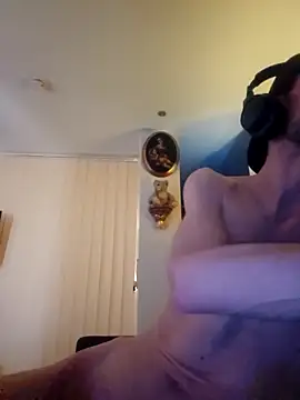 BlnAktivGay online show from 1, 4, 2026