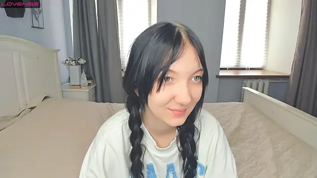 RoxanneComisky online show from 6, 2, 2026