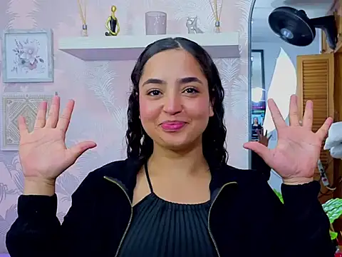 Snapshot of Emma_Thompssonn chatting on 4, 2, 2026 Emma Thompssonn online show from 4, 2, 2026