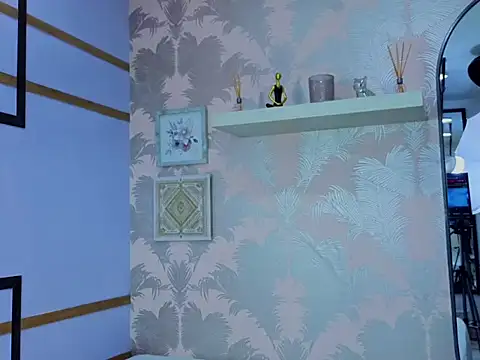 Snapshot of Emma_Thompssonn chatting on 8, 2, 2026 Emma Thompssonn online show from 8, 2, 2026