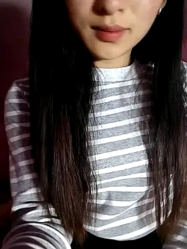 Thuyli xx online show from 15, 1, 2026