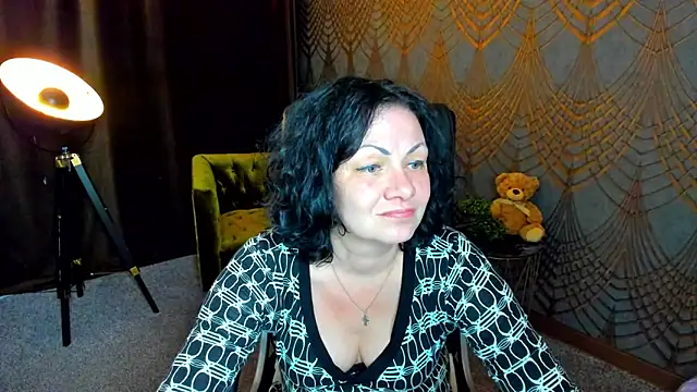 Snapshot of IrissMoon chatting on 11, 6, 2026 IrissMoon online show from 11, 6, 2026