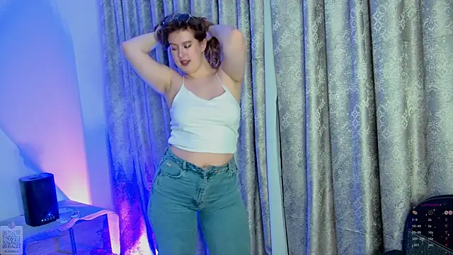 Snapshot of LilianBliss chatting on 3, 2, 2026 LilianBliss online show from 3, 2, 2026