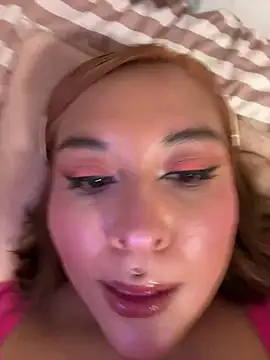 Nailealipsglossy online show from 15, 2, 2026