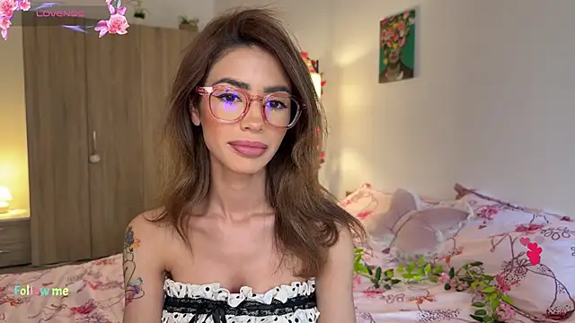 AyanaLys online show from 18, 4, 2026