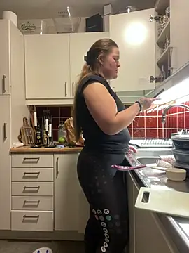 Snapshot of justsomeoneuknow chatting on 19, 2, 2026 justsomeoneuknow online show from 19, 2, 2026