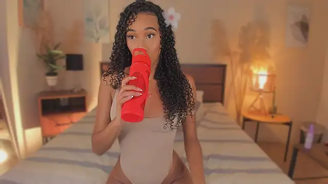 KaryMooon online show from 7, 2, 2026