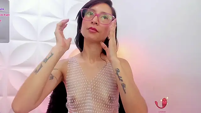 Snapshot of zaira_skinny chatting on 26, 4, 2026 zaira skinny online show from 26, 4, 2026