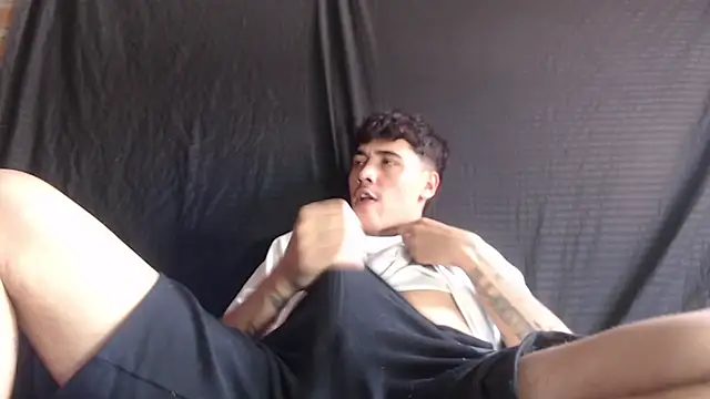 Andres1037 online show from 9, 2, 2026