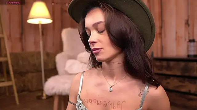 Snapshot of SweetRossie chatting on 6, 2, 2026 SweetRossie online show from 6, 2, 2026